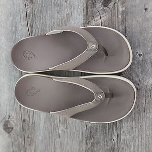 Womens Olukai Sandals Size 7